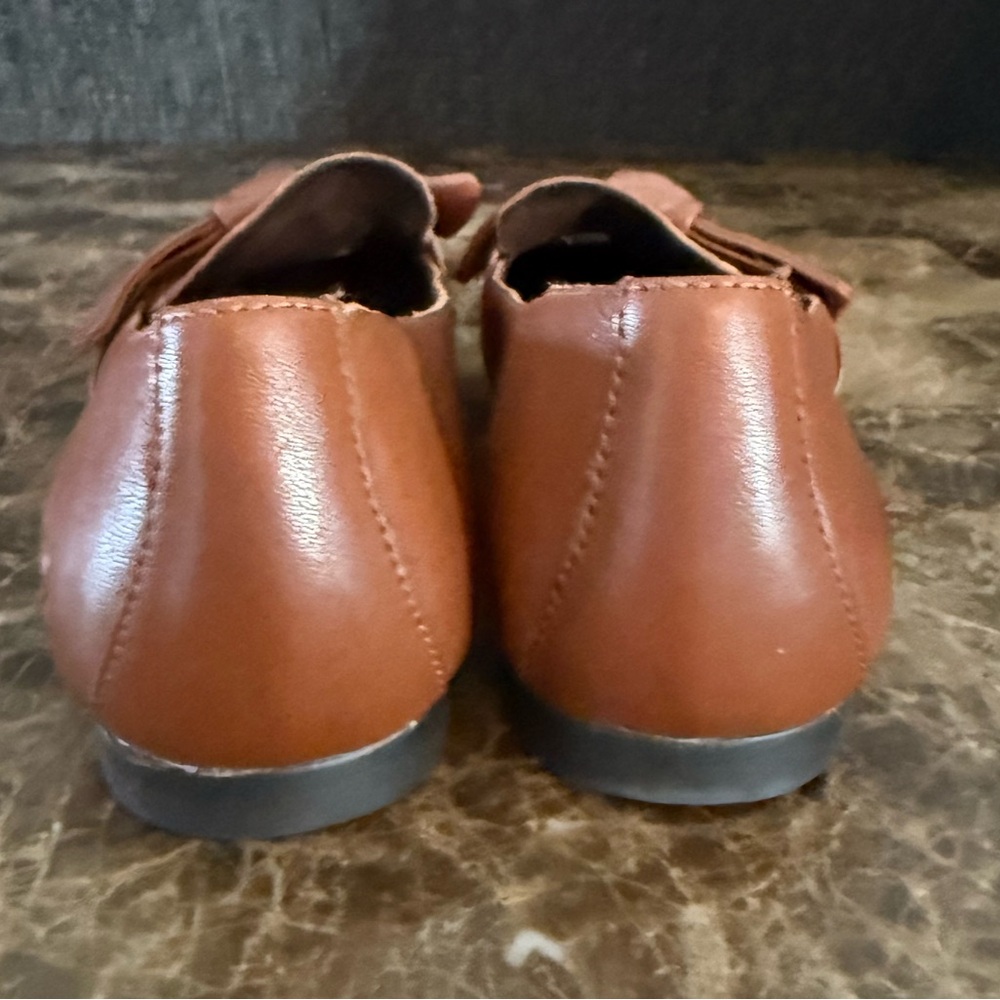 Born. Carrine Bow Detail Leather Slip On Loafers. Tan. Size 7. - Picture 14 of 15